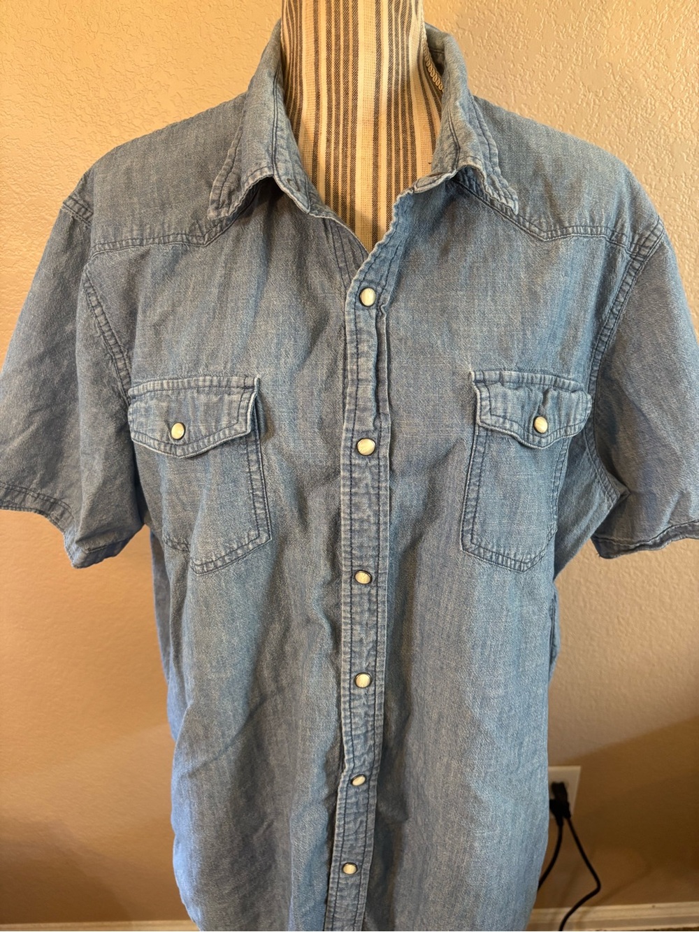 Sonoma Denim Shirt XL Short-Sleeve Light Blue Chambray Snap-Down White Buttons - Picture 3 of 13